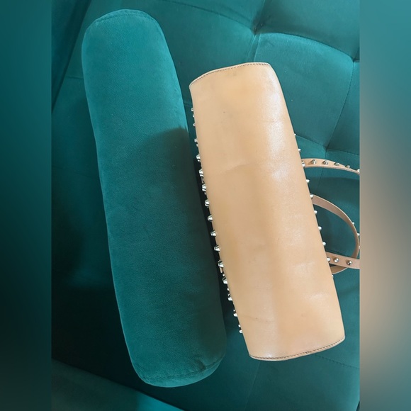 Fendi Leather Studded Camel mid size (see PIC) Shoulder/hand Bag - Picture 7 of 10